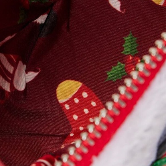 Today only!! Loungefly Minnie Mouse Stocking Crossbody Bag new with tags - Picture 4 of 6